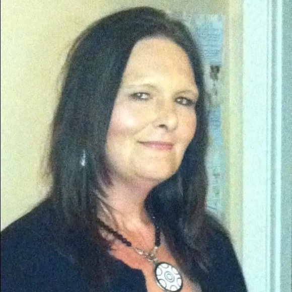 Meet your Posher, Elizabeth - Picture 1 of 1